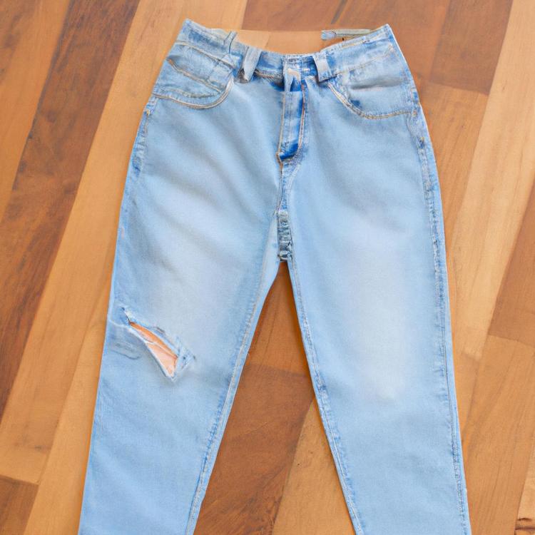 Mom jeans stylizacje – stwórz mistrzowski outfit